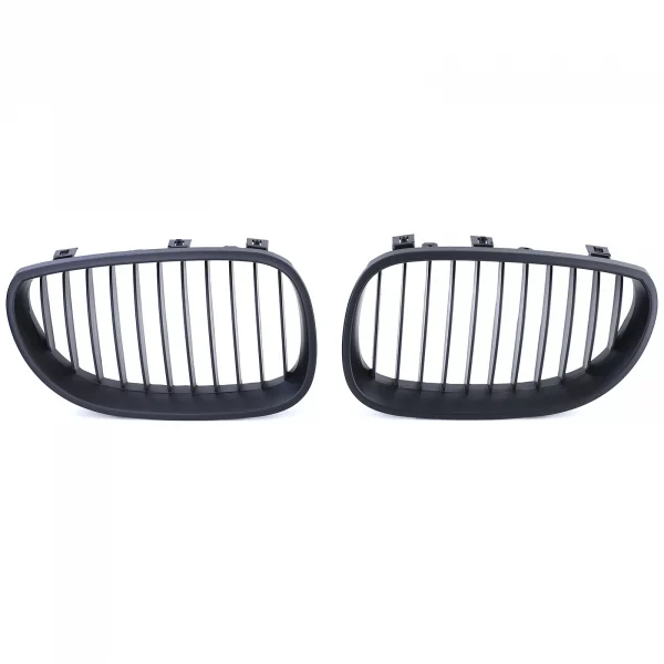 BMW E60 juodos matinės grotelės