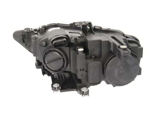 Priekinis žibintas AUDI A4 B8 (2012 - 2015)